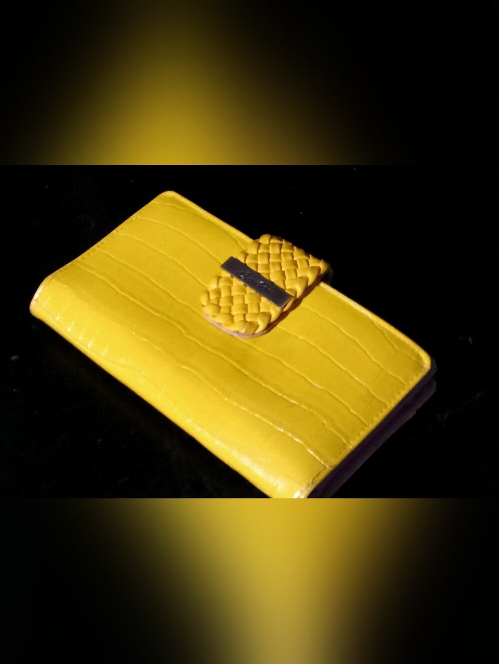 NWOT Buxton clutch wallet Yellow